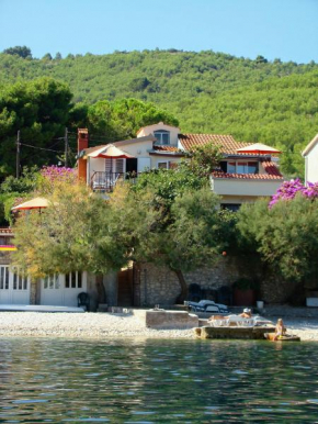 Family friendly seaside apartments Arbanija, Ciovo - 5220